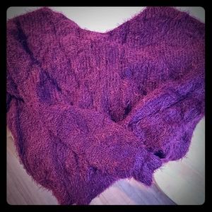 Crop, low back, v neck sweater.